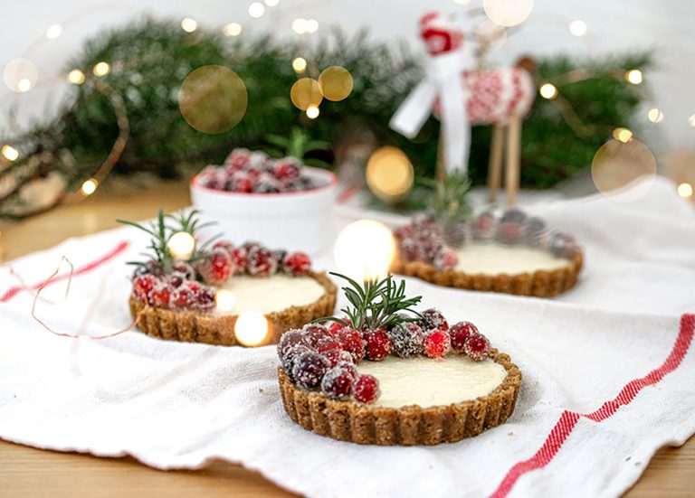 Christmas Cranberry Cheesecake Tart